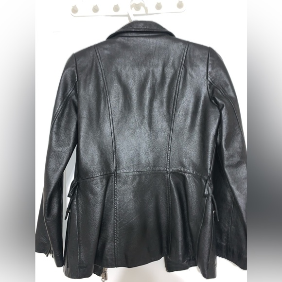 Danier Genuine Leather Jacket - Picture 4 of 8